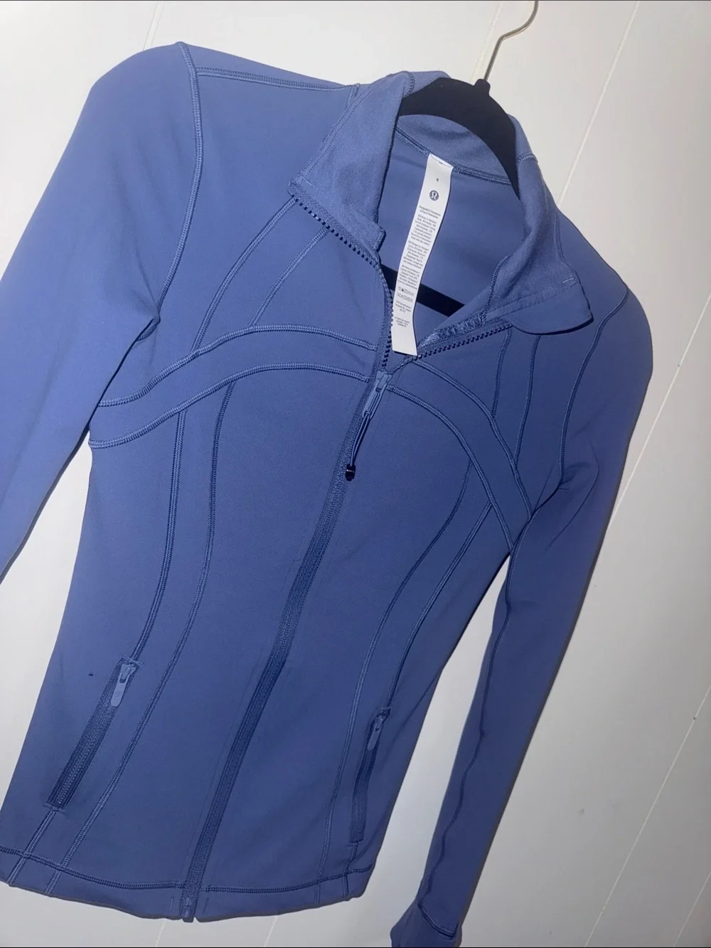 lululemon athletica form fitting